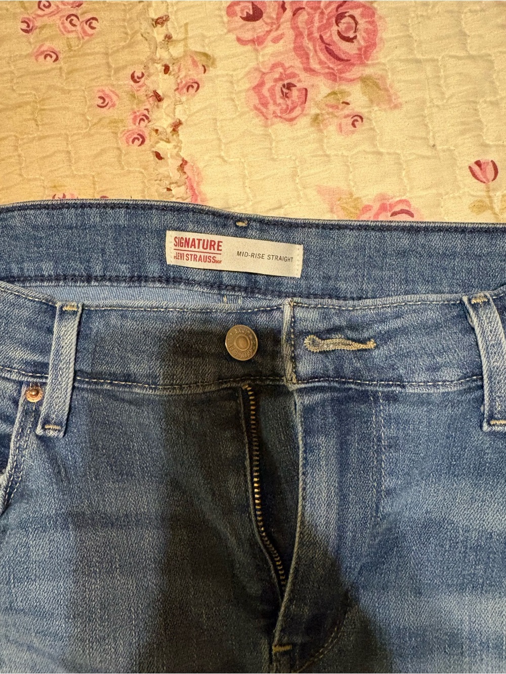 Signature by Levi Strauss Blue Straight Leg Women's Jeans